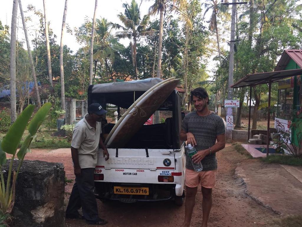 Mk Gardens Surf & Yoga House Hotel Varkala Exterior foto